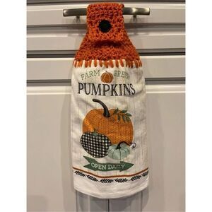 Crochet Top Kitchen Towel- Farm Fresh Pumpkins open daily
